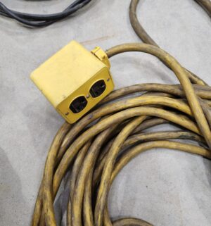y204- heavy duty extension cord - Image 3