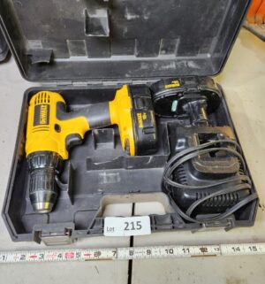 y215- dewalt 18v drill - Image 1
