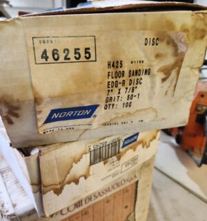 y223- 2 boxes of sand paper - Image 3