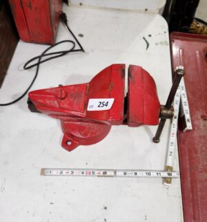 y254- Red Shop King Vise - Image 2