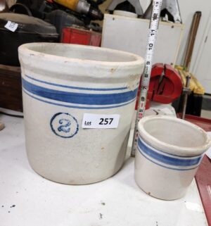 y257- vintage crocks - Image 1