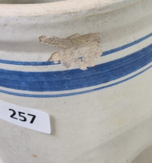 y257- vintage crocks - Image 3
