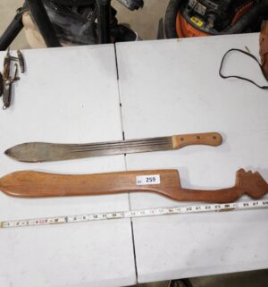 y259- WW2 Martindale W702 machete