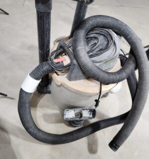 y270- Ridgid 12 gallon 5hp shop vac - Image 3