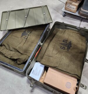 y272- US Army First Aid Set Shelter Field - Image 3