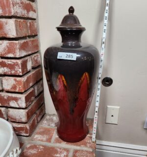 y285- large glazed vase w/ lid - Image 1