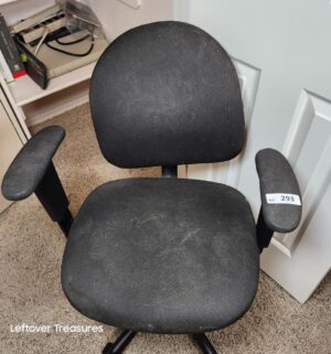 y293- office chair - Image 2