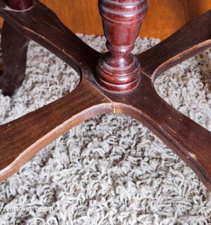 y305- French Country-style pedestal table features a white marble top - Image 4