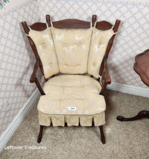 y313- antique Royal Furniture Colonial-style wingback chair - Image 1
