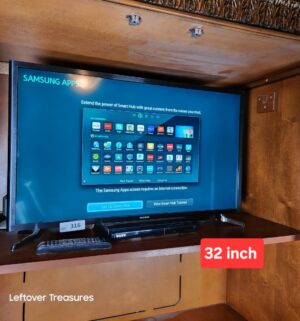 y316- 32 inch samsung smart tv w/ sony dvd player - Image 1