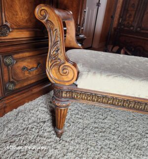 y319- Pulaski Salerno bed bench - Image 4