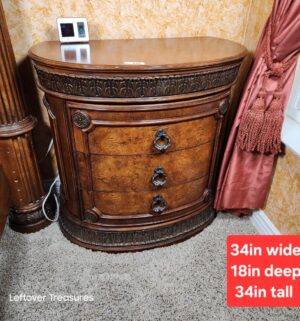 y325- Pulaski Furniture Dresser Chest - Image 1