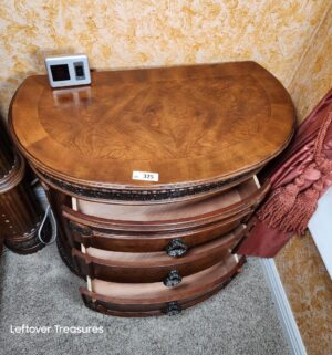 y325- Pulaski Furniture Dresser Chest - Image 4