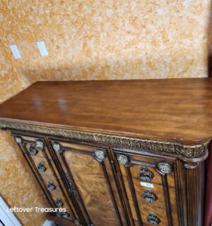 y327- Immaculate Pulaski Dresser Chest. Loading Assistance Available - Image 2