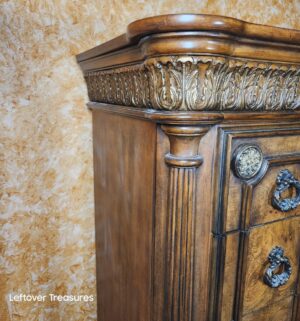 y327- Immaculate Pulaski Dresser Chest. Loading Assistance Available - Image 5