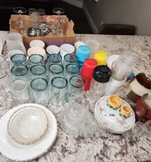 y336- glassware, dishes - Image 1