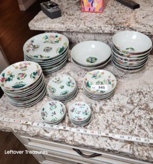 y345- antique Chinese Famille Rose porcelain dishes, Jiangxi Jingdezhen Famous Porcelain - Image 1