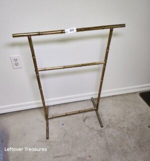 y355- vintage brass faux bamboo quilt rack - Image 1