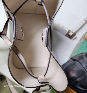 y381- Kate Spade Hand bag - Image 3