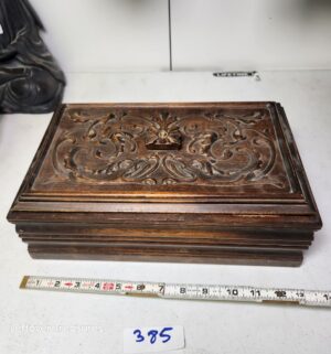 y385- vintage Renaissance Revival carved wooden table box - Image 1