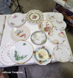 y405- antique plates - Image 1