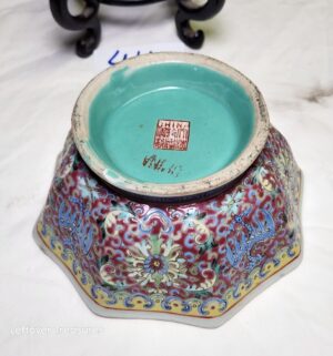 y411- antique Chinese Famille Rose porcelain bowl - Image 2