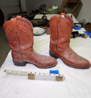y433- Tony Lama Boots Size 10.5