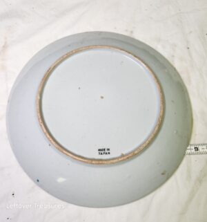 y443- Japanese porcelain display plate - Image 2