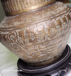 y451- Antique Syrian handmade bronze vessel - Image 2