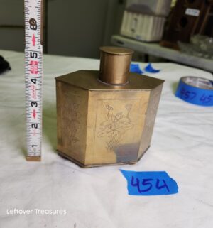 y454- vintage Chinese hexagonal brass tea caddy - Image 1