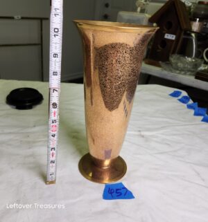 y457- similar to Glastonbury Lotus vase features a 22k gold encrusted Daisy Fields - Image 1