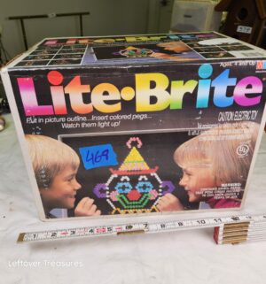 y468- original lite brite - Image 1