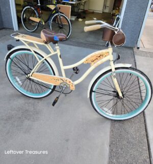 y480- Huffy Panama Jack 26-inch beach cruiser bike