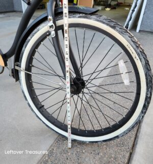 y481- Huffy Panama Jack beach cruiser bicycle - Image 3