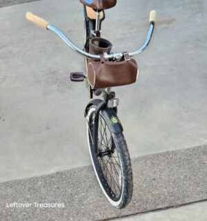 y481- Huffy Panama Jack beach cruiser bicycle - Image 4