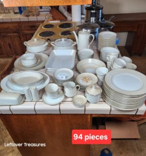 a31- Crown Victoria Lovelace China Set