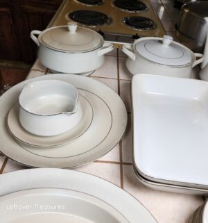 a31- Crown Victoria Lovelace China Set - Image 4