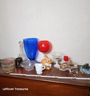 a41- figurines, glass vases, decanter, sm collectible dishes - Image 1