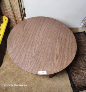 a56- Mersman Furniture 3-tier side table - Image 2
