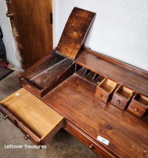 a66- writing desk by Thomasville Furniture in an English Regency style - Image 2