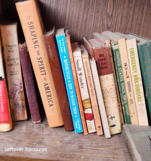 a76- books and envelopes - Image 2