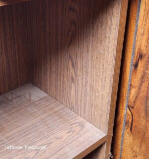 a77- Particle board bookcase - Image 2