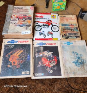 a81- vintage service books - Image 1