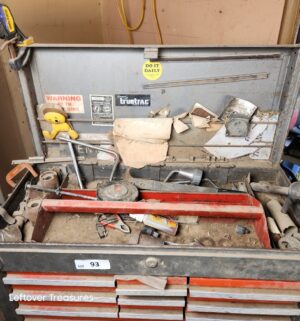 a93- Tool Box bolted to cart. Includes all tools in tool box - Image 2