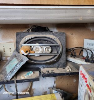 a102- Stereo equipment, speakers in garage - Image 3