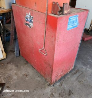 a106- vintage Snap-on 7-drawer rolling tool cabinet with tools and some snap on tools - Image 2