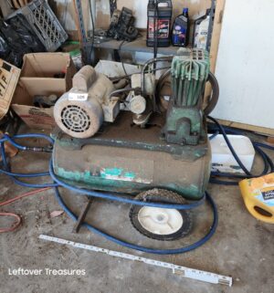 a109- Sears Air Compressor. Tested/works - Image 1