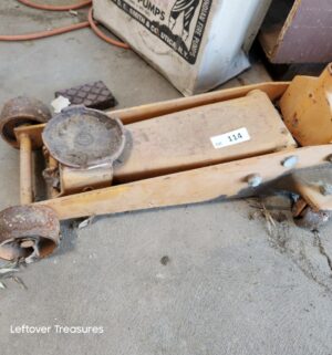 a114- Floor Jack. At least 2 ton. Tested/works - Image 2