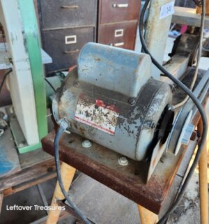 a140- Delta Rockwell Saw - Image 4