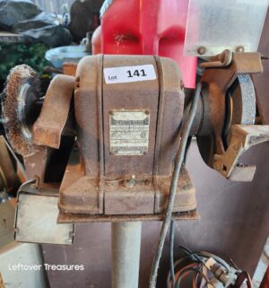 a141- weathered bench grinder. Tested/works - Image 1